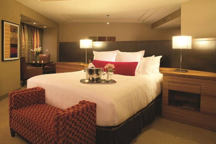 Room 5 of 38